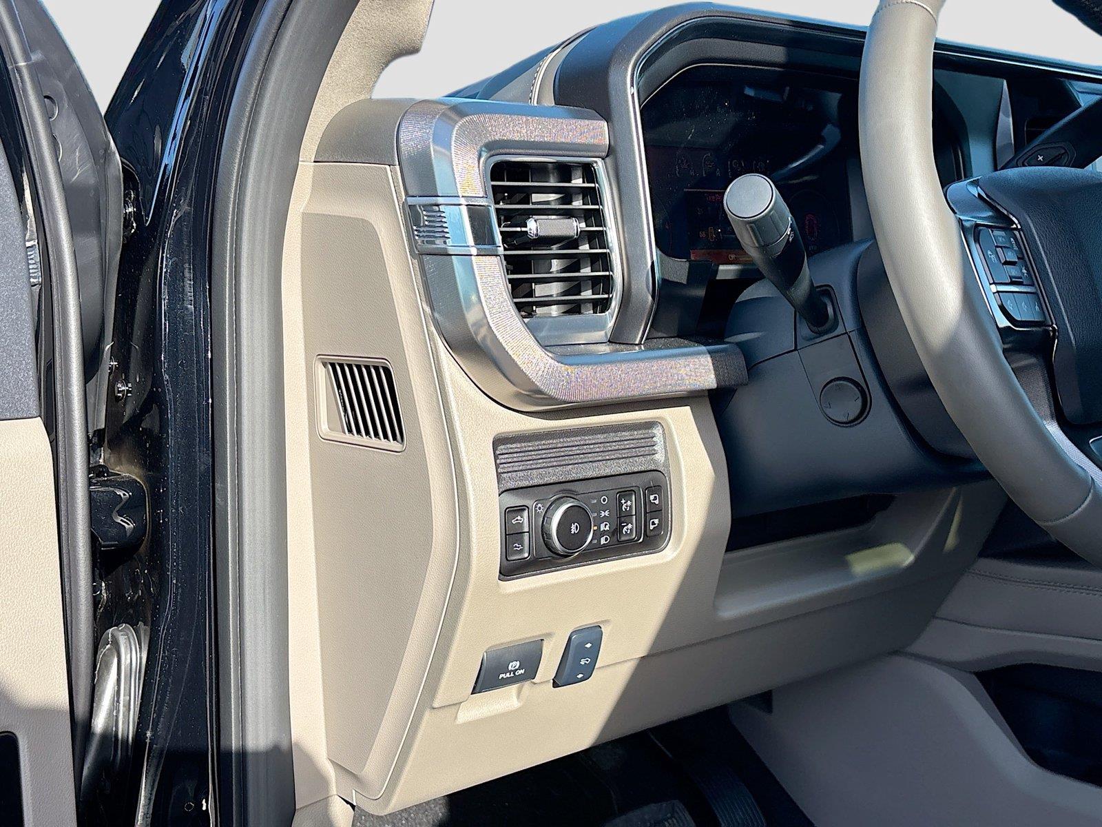 2026 Ford Super Duty F-350 SRW Platinum