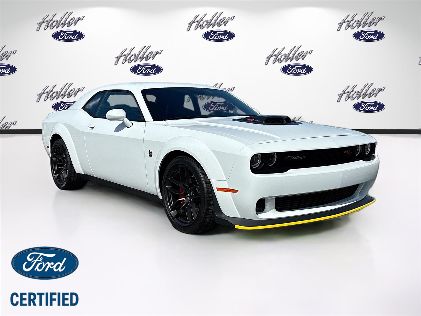 White Knuckle Clearcoat 2022 Dodge Challenger Coupe Rear-Wheel Drive 8-Speed Automatic