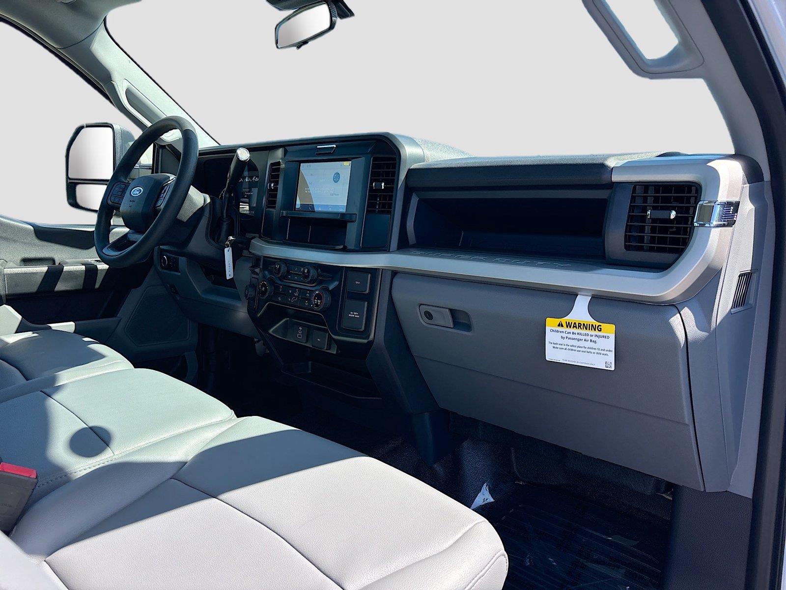 2026 Ford Super Duty F-550 DRW XL