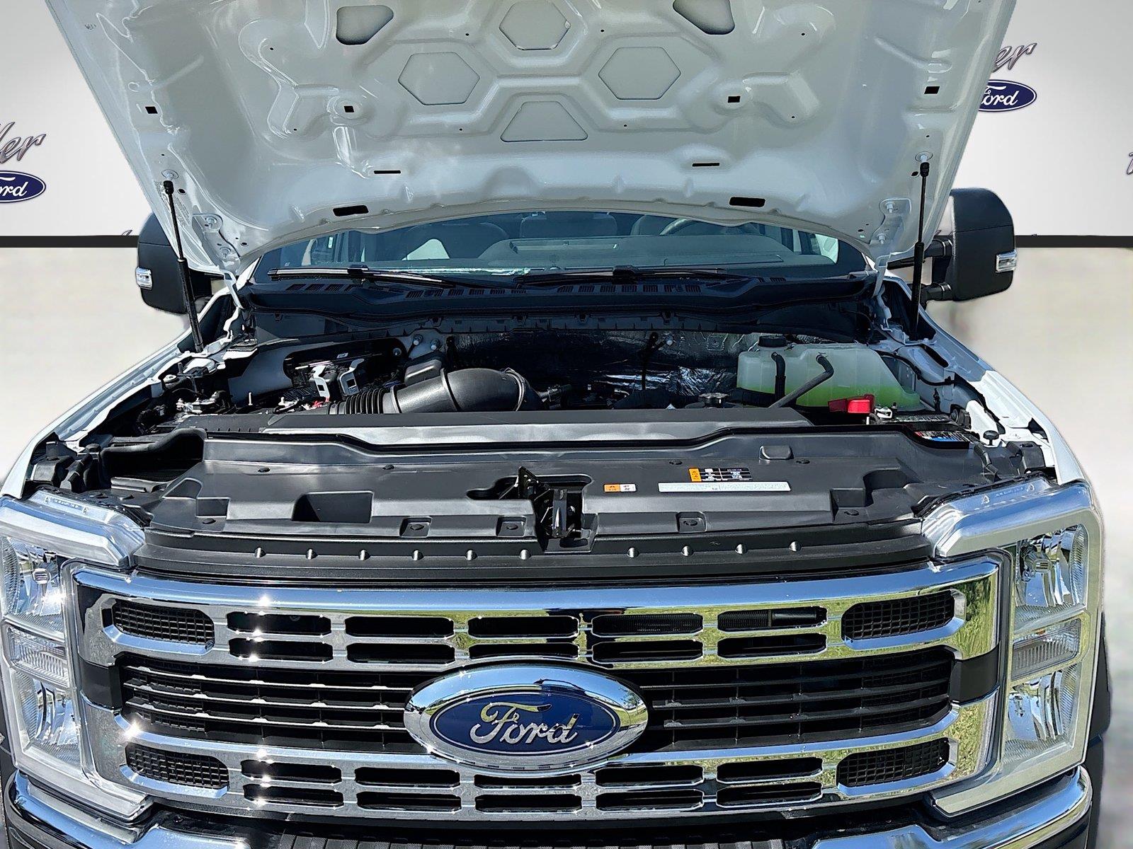2026 Ford Super Duty F-550 DRW XL