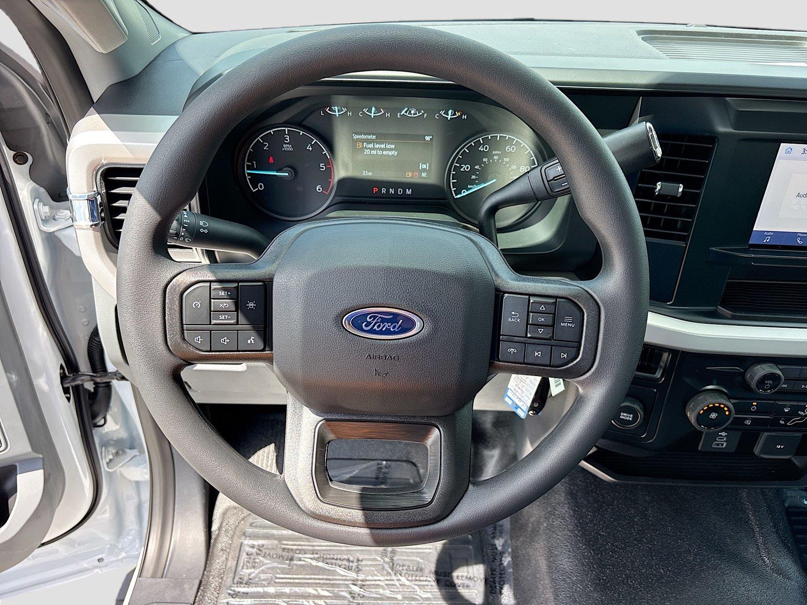 2026 Ford Super Duty F-550 DRW XL