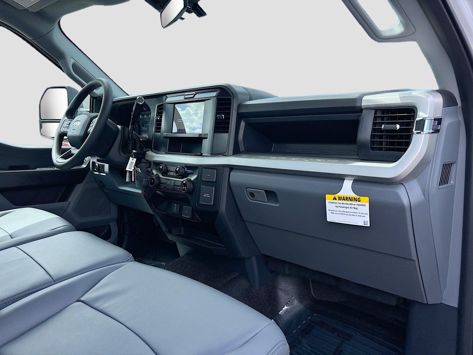 2026 Ford Super Duty F-550 DRW XL