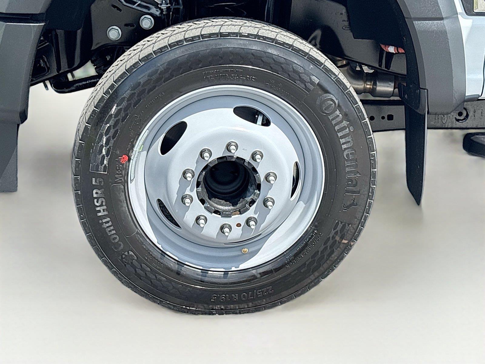 2026 Ford Super Duty F-550 DRW XL