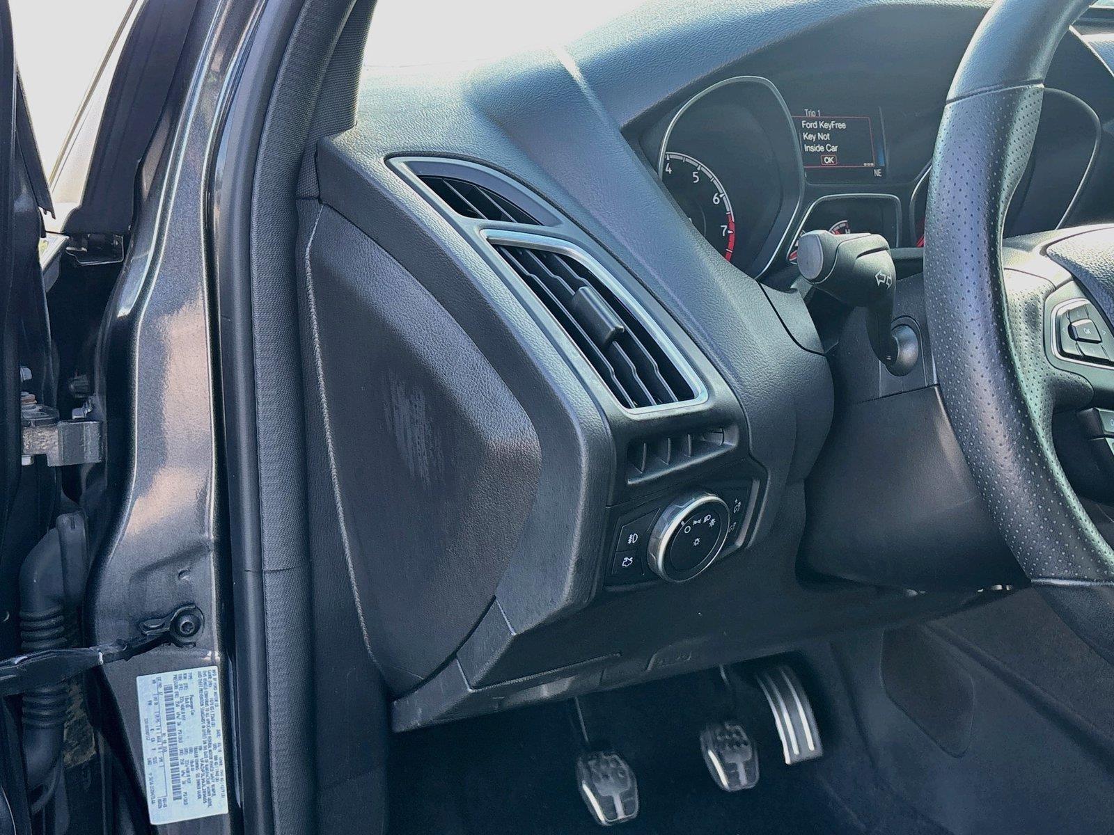 2018 Ford Focus ST
