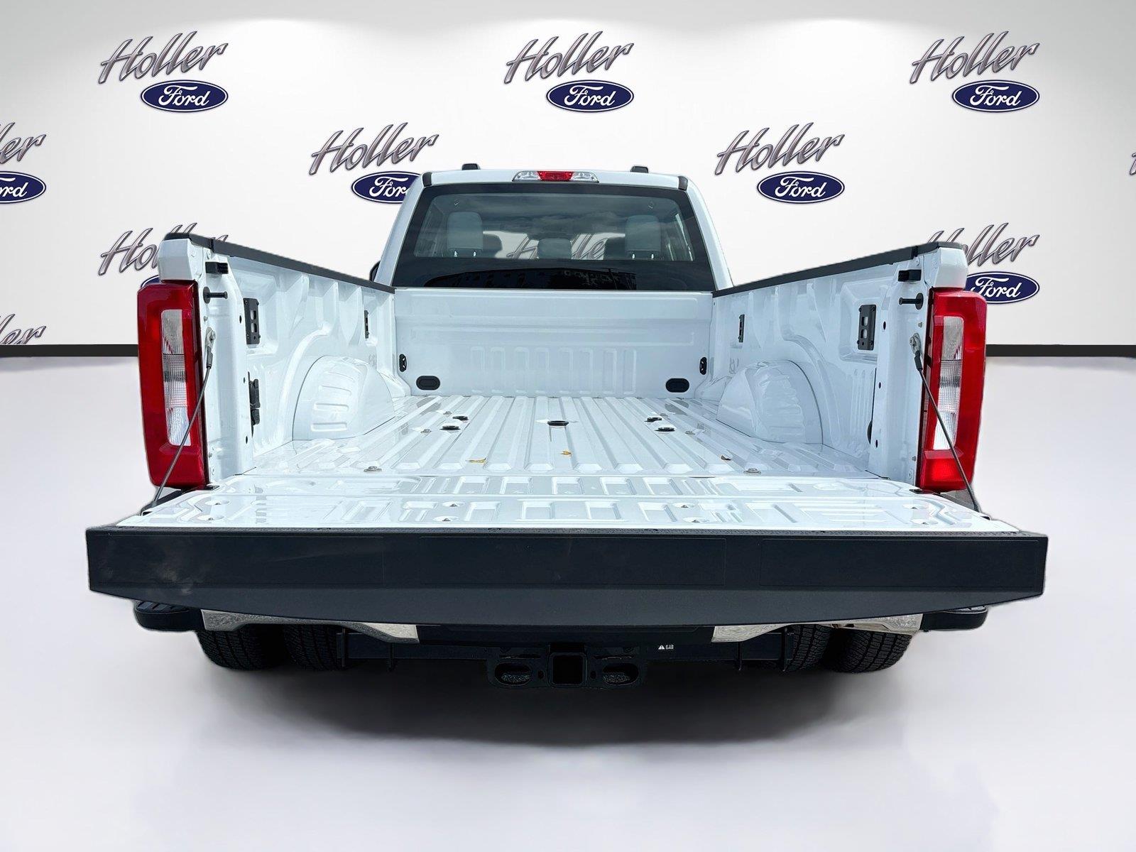 2027 Ford Super Duty F-350 DRW XL