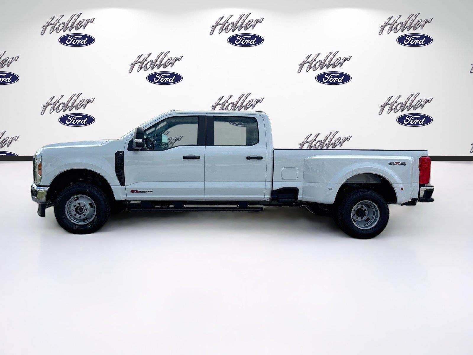 2027 Ford Super Duty F-350 DRW XL