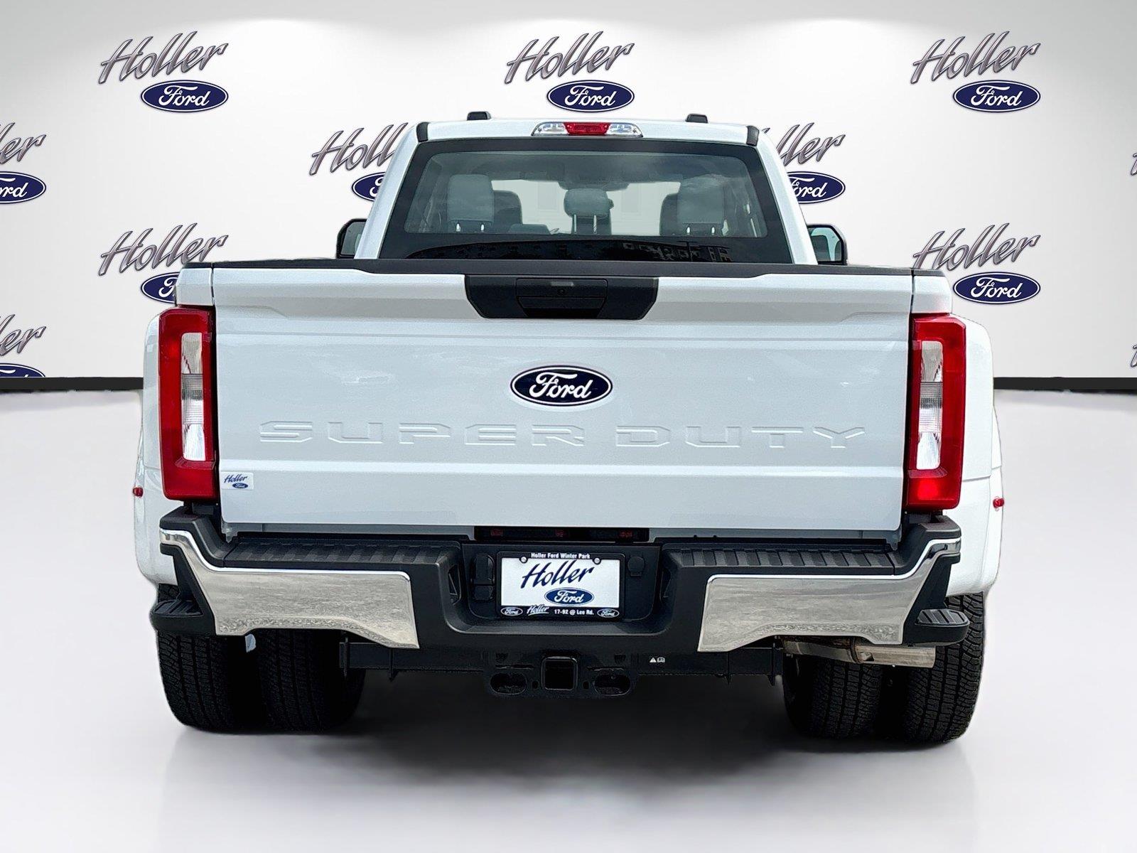 2027 Ford Super Duty F-350 DRW XL