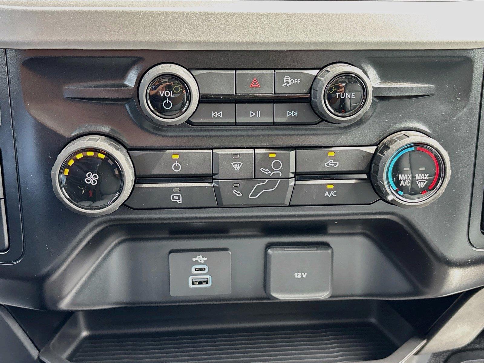 2027 Ford Super Duty F-350 DRW XL