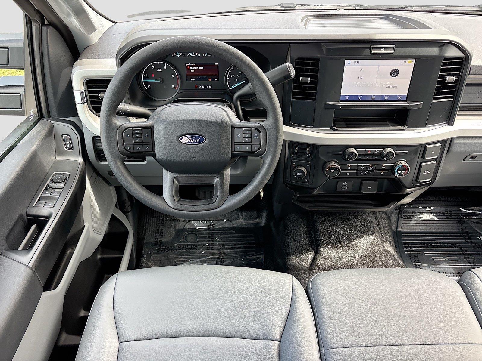 2027 Ford Super Duty F-350 DRW XL