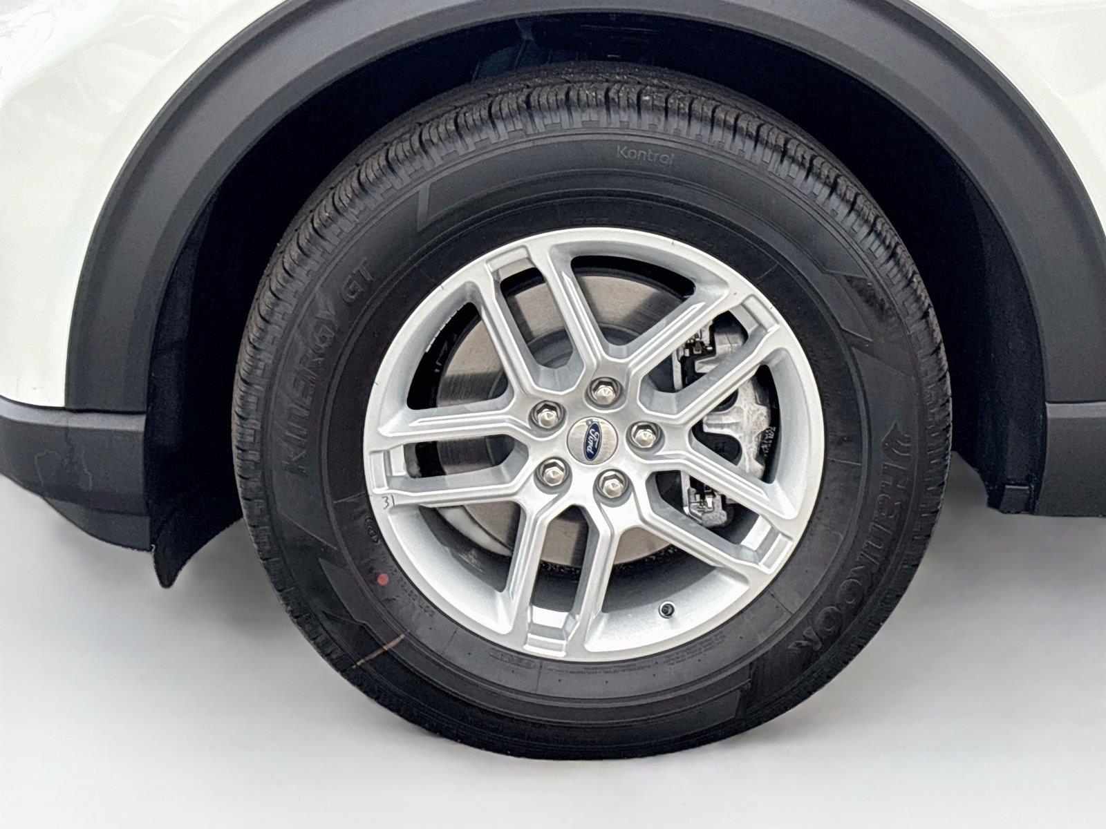 2027 Ford Explorer Active w/200A Pkg