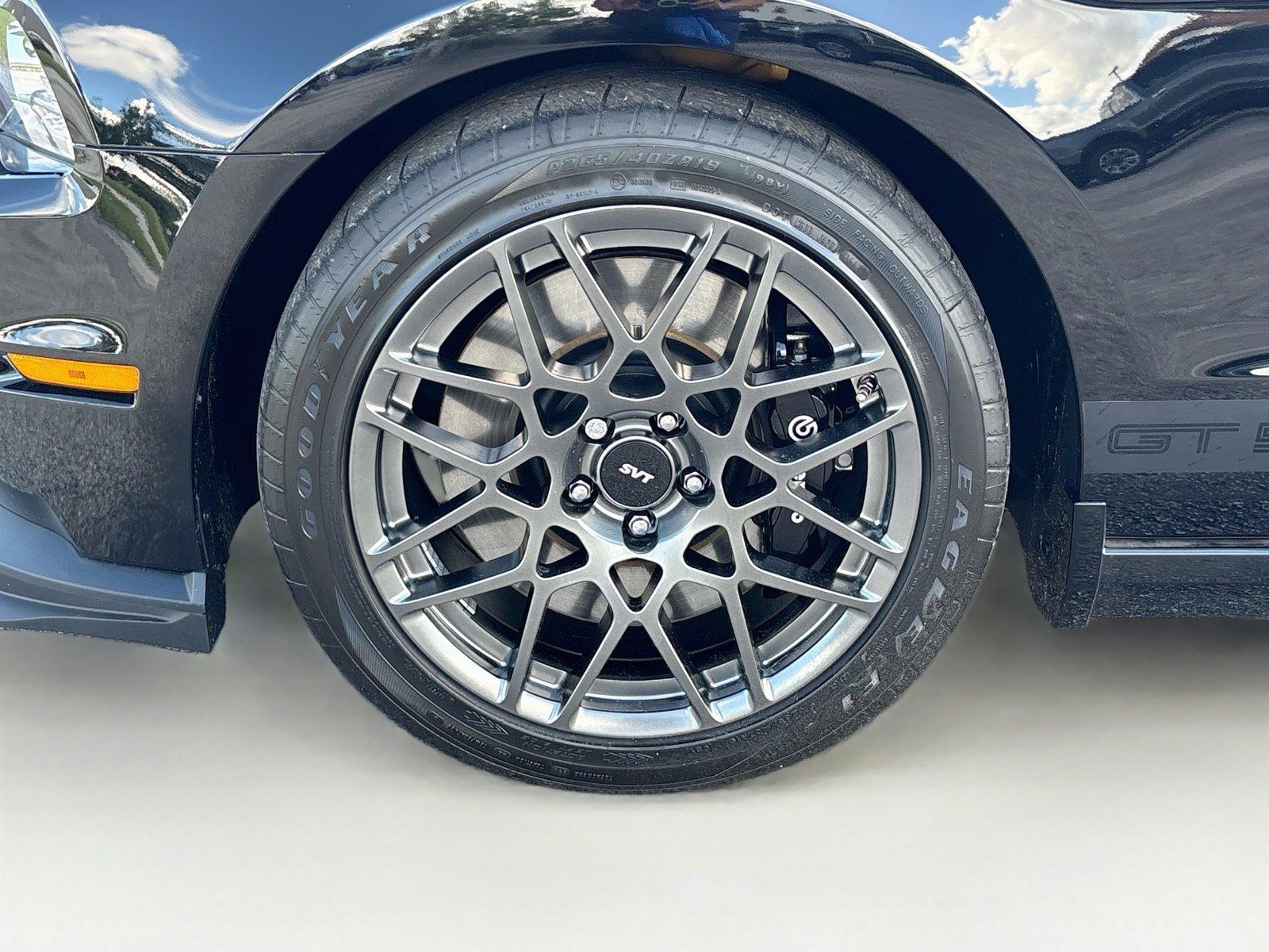 2014 Ford Shelby GT500 Base