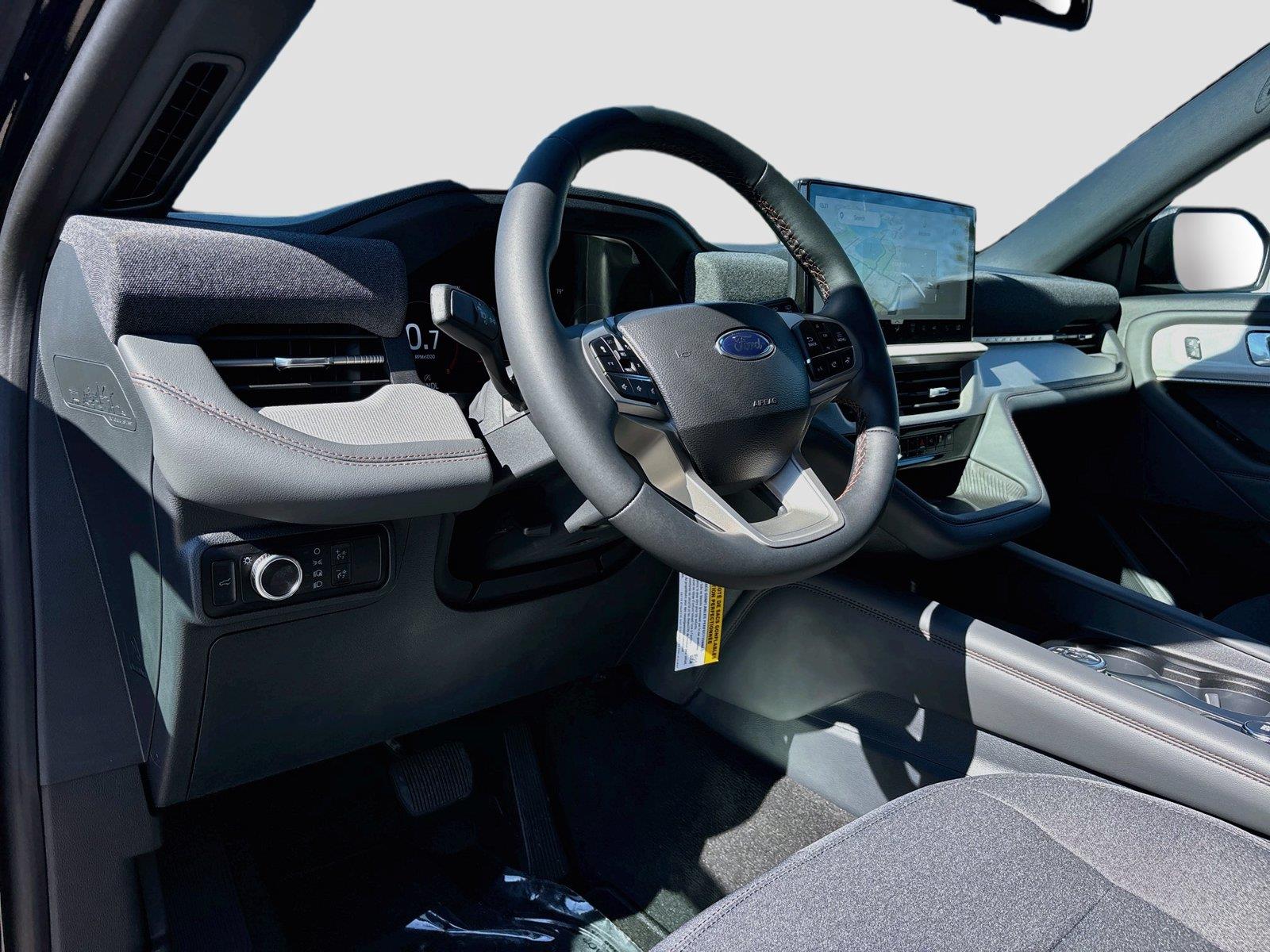 2027 Ford Explorer Active w/200A Pkg