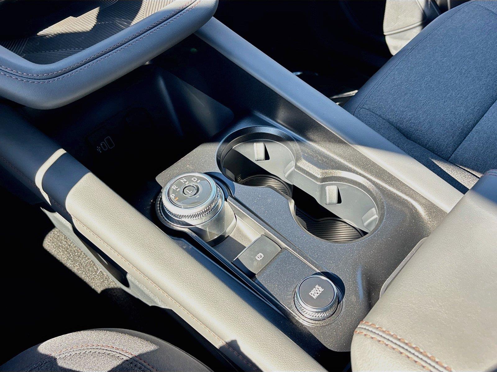 2027 Ford Explorer Active w/200A Pkg