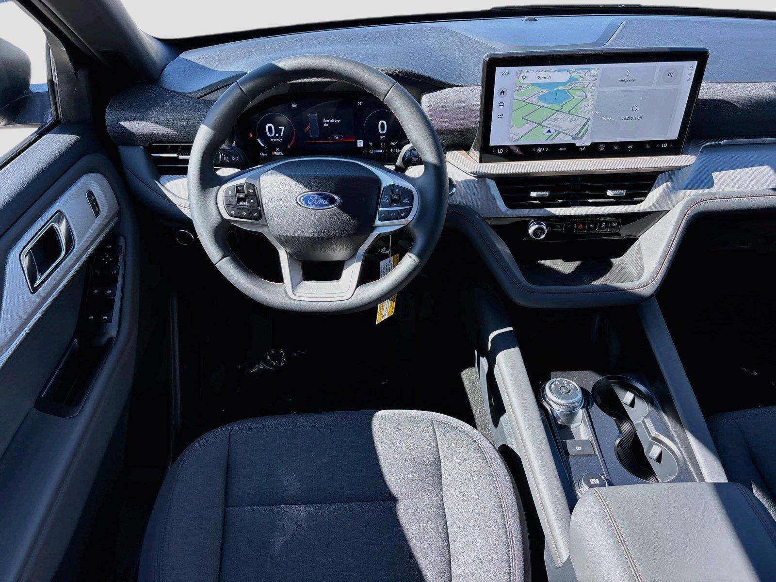 2027 Ford Explorer Active w/200A Pkg