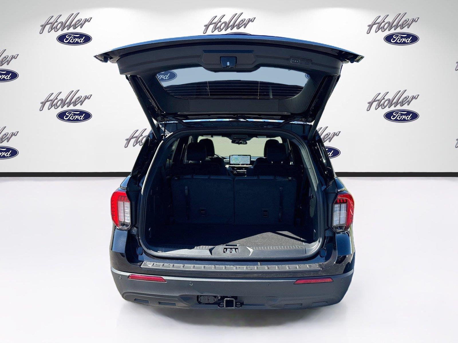 2027 Ford Explorer Active w/200A Pkg
