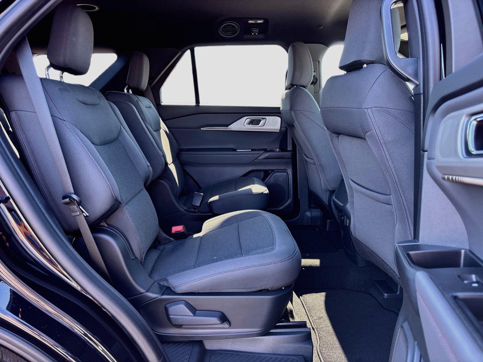 2027 Ford Explorer Active w/200A Pkg