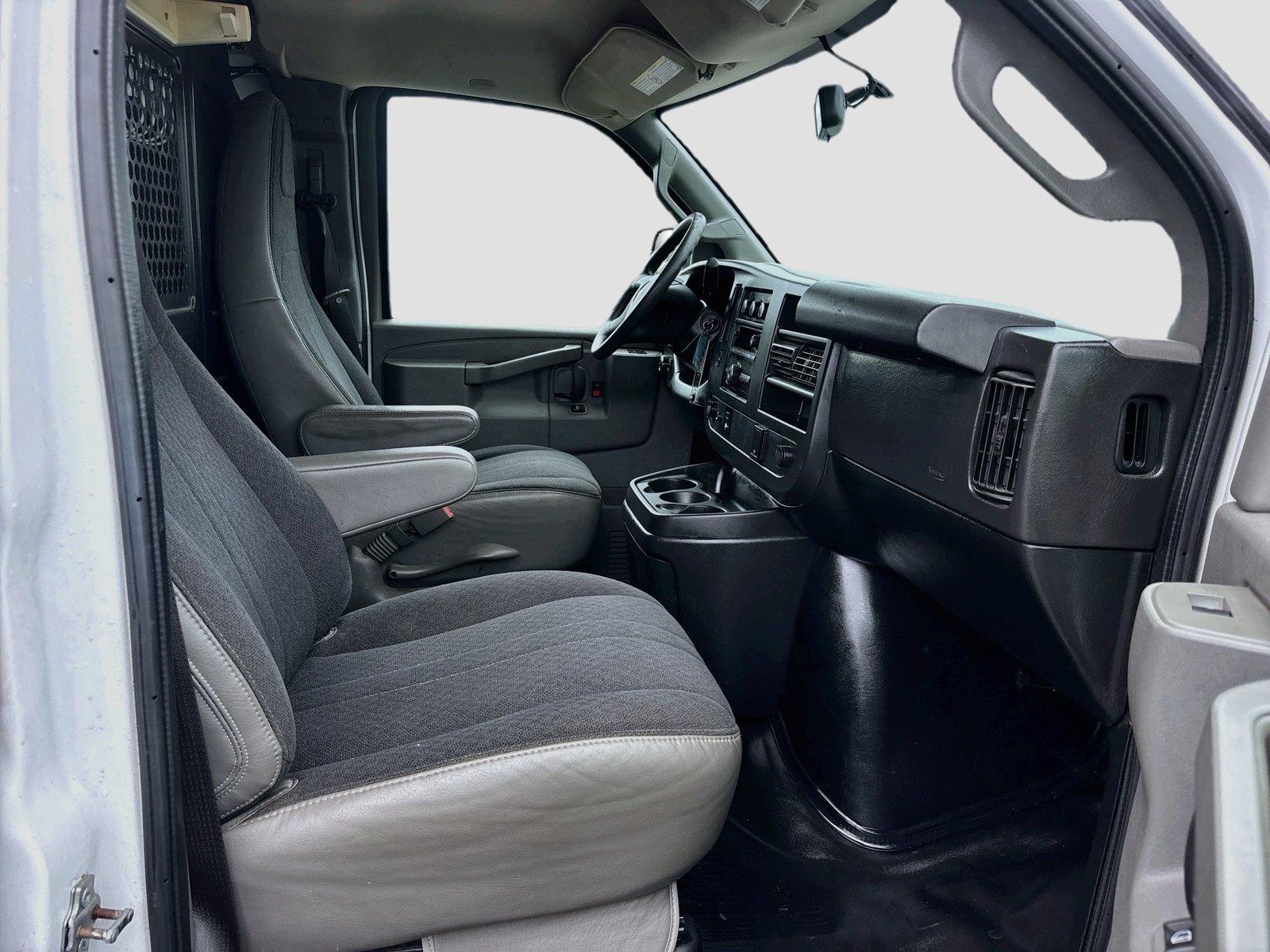 2019 GMC Savana Cargo Van VAN 2500 RWD 135″