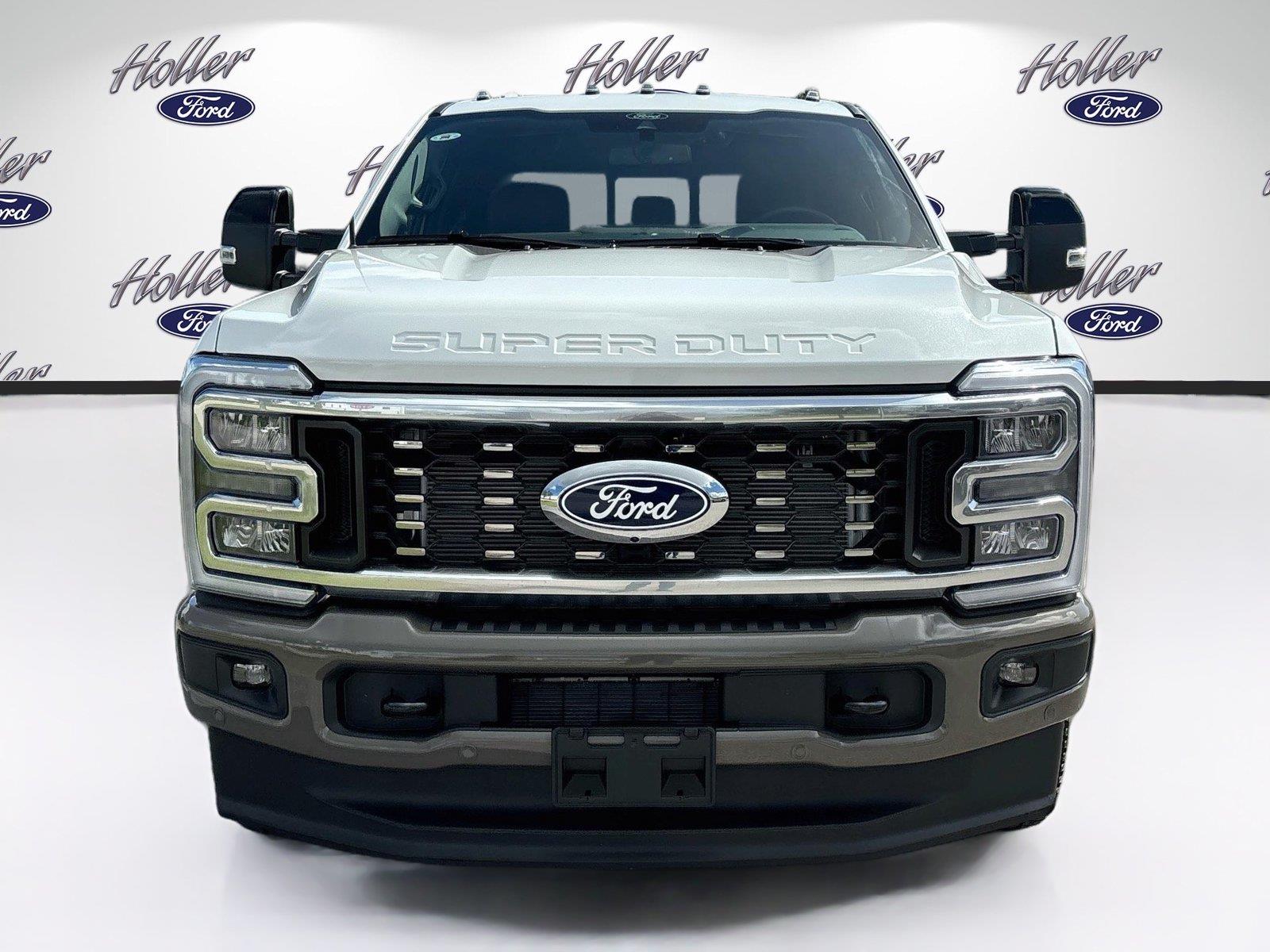 2027 Ford Super Duty F-350 DRW King Ranch