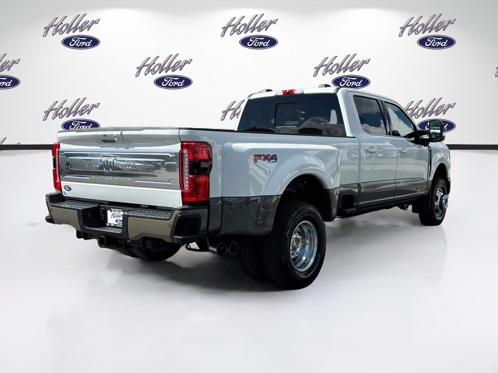 2027 Ford Super Duty F-350 DRW King Ranch