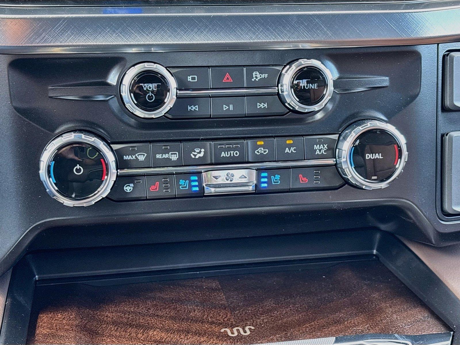 2027 Ford Super Duty F-350 DRW King Ranch