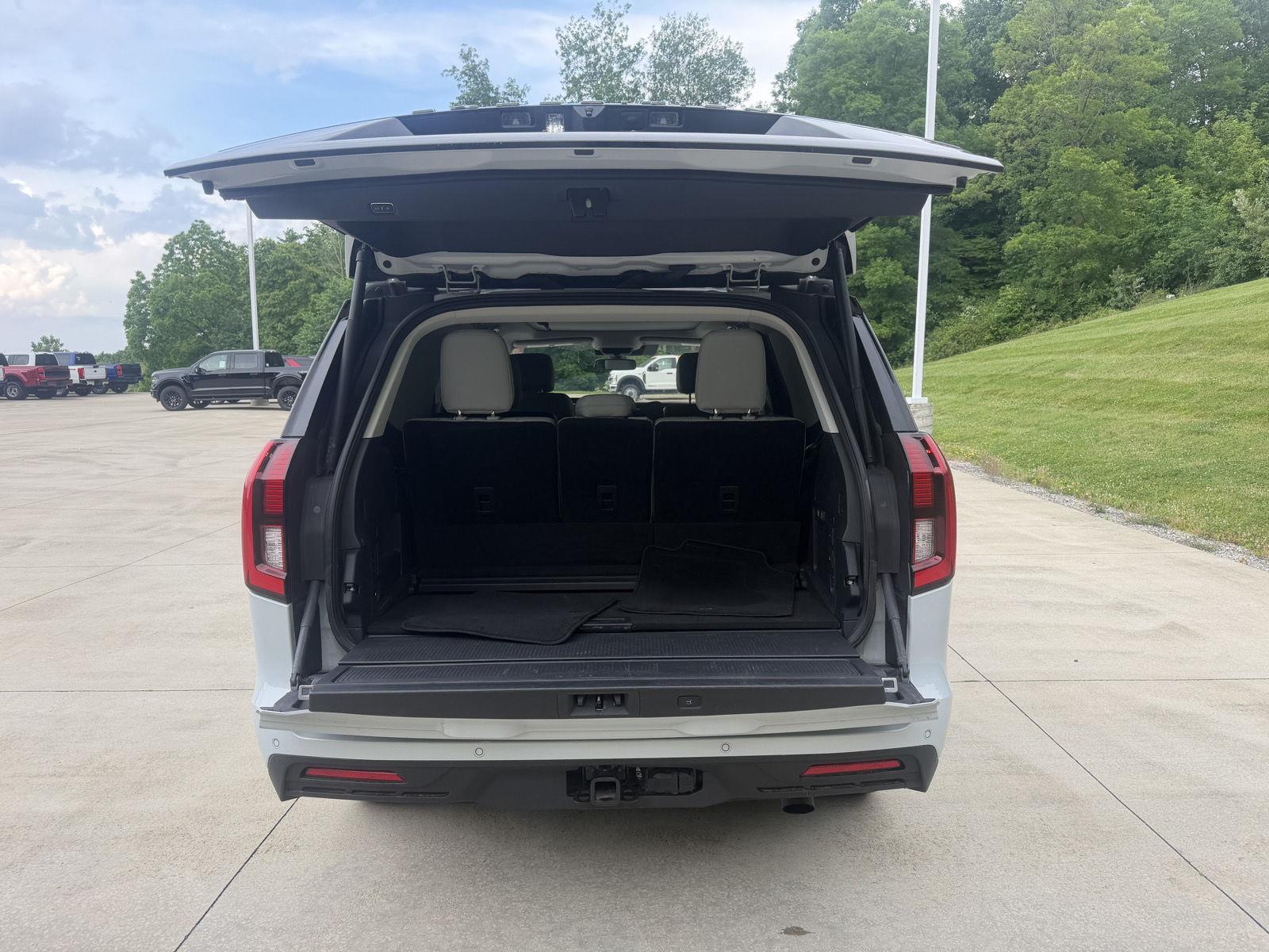 2025 Space Silver Ford Expedition Active 4X4 SUV