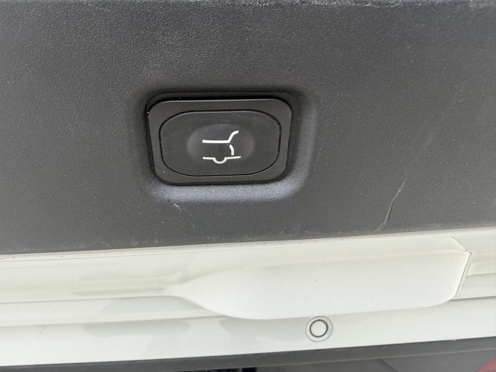 2025 Space Silver Ford Expedition Active 4X4 SUV