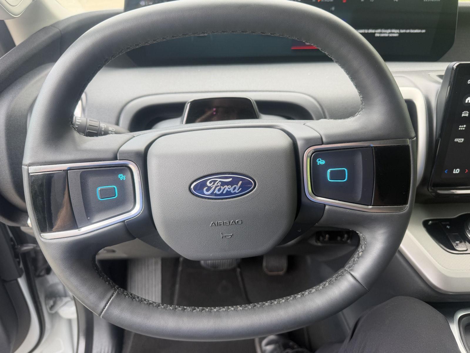 2025 Space Silver Ford Expedition Active 4X4 SUV