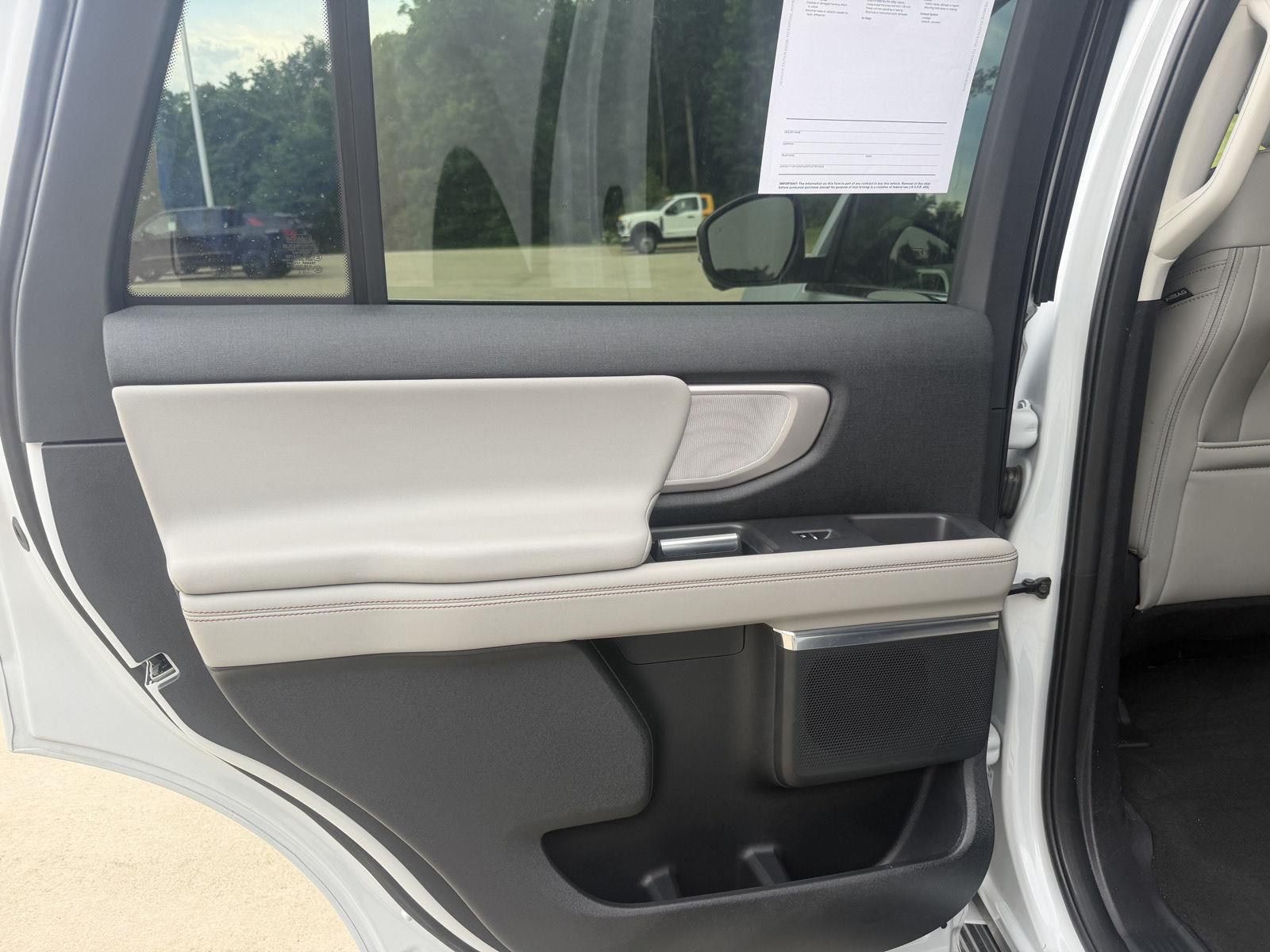 2025 Space Silver Ford Expedition Active 4X4 SUV