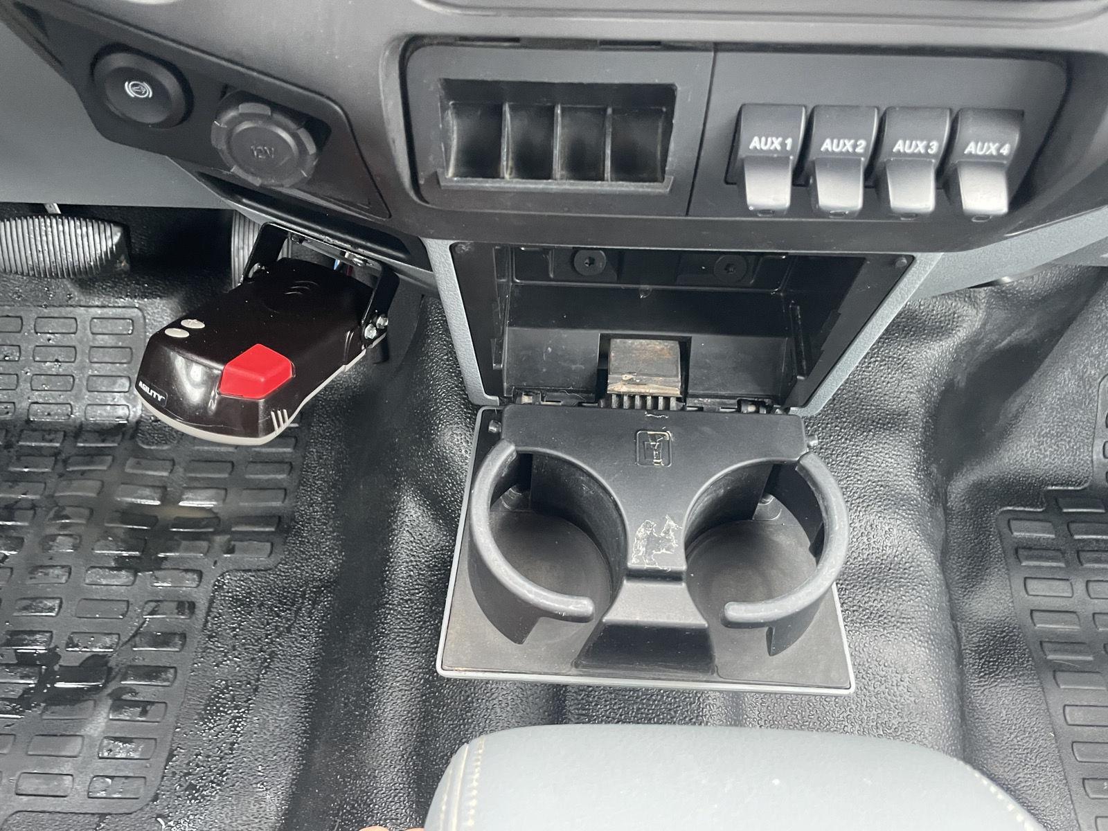 2015 Magnetic Metallic Ford Super Duty F-350 SRW XL 4X4 Truck