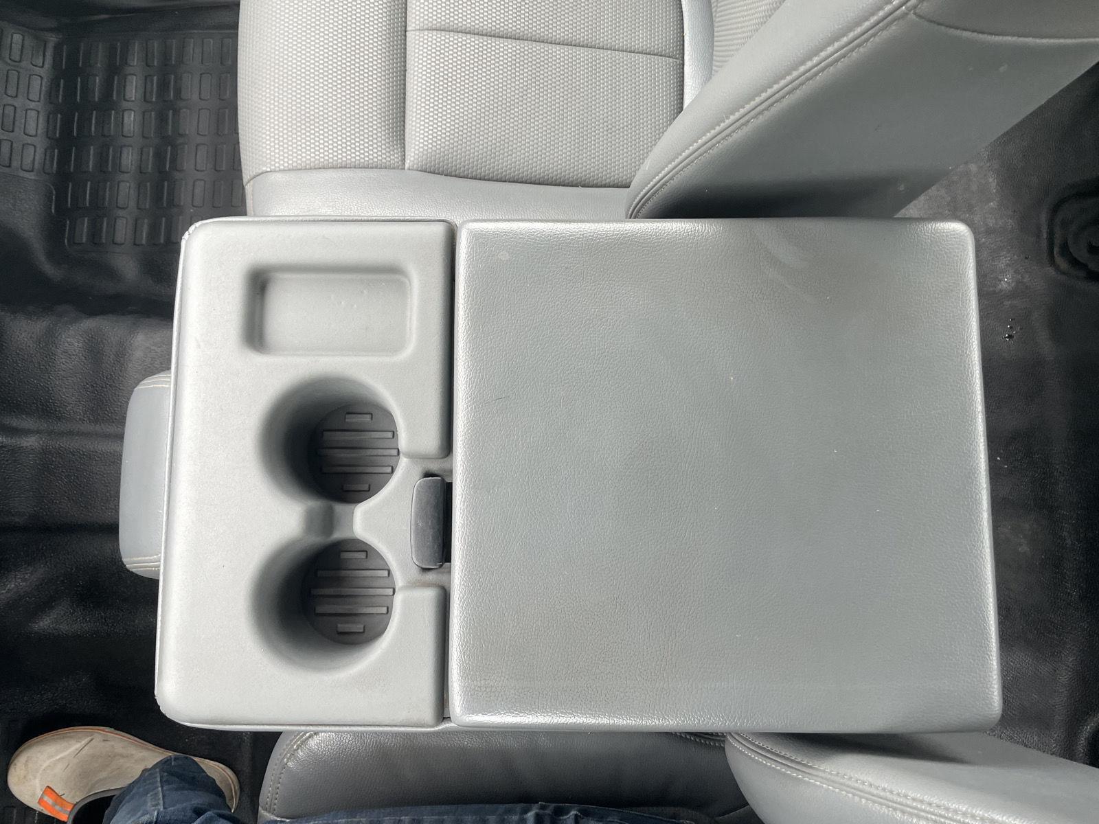 2015 Magnetic Metallic Ford Super Duty F-350 SRW XL 4X4 Truck