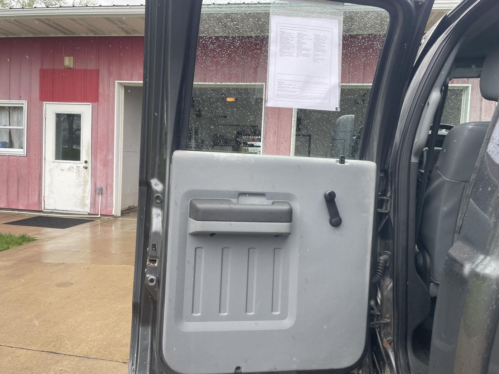 2015 Magnetic Metallic Ford Super Duty F-350 SRW XL 4X4 Truck