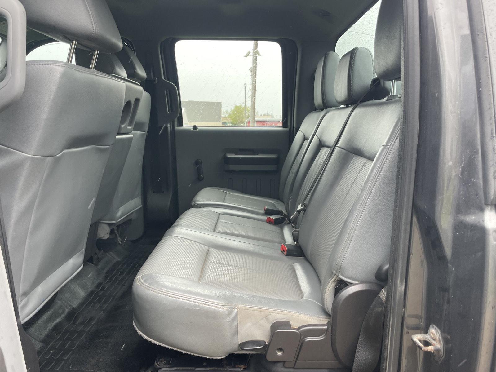 2015 Magnetic Metallic Ford Super Duty F-350 SRW XL 4X4 Truck