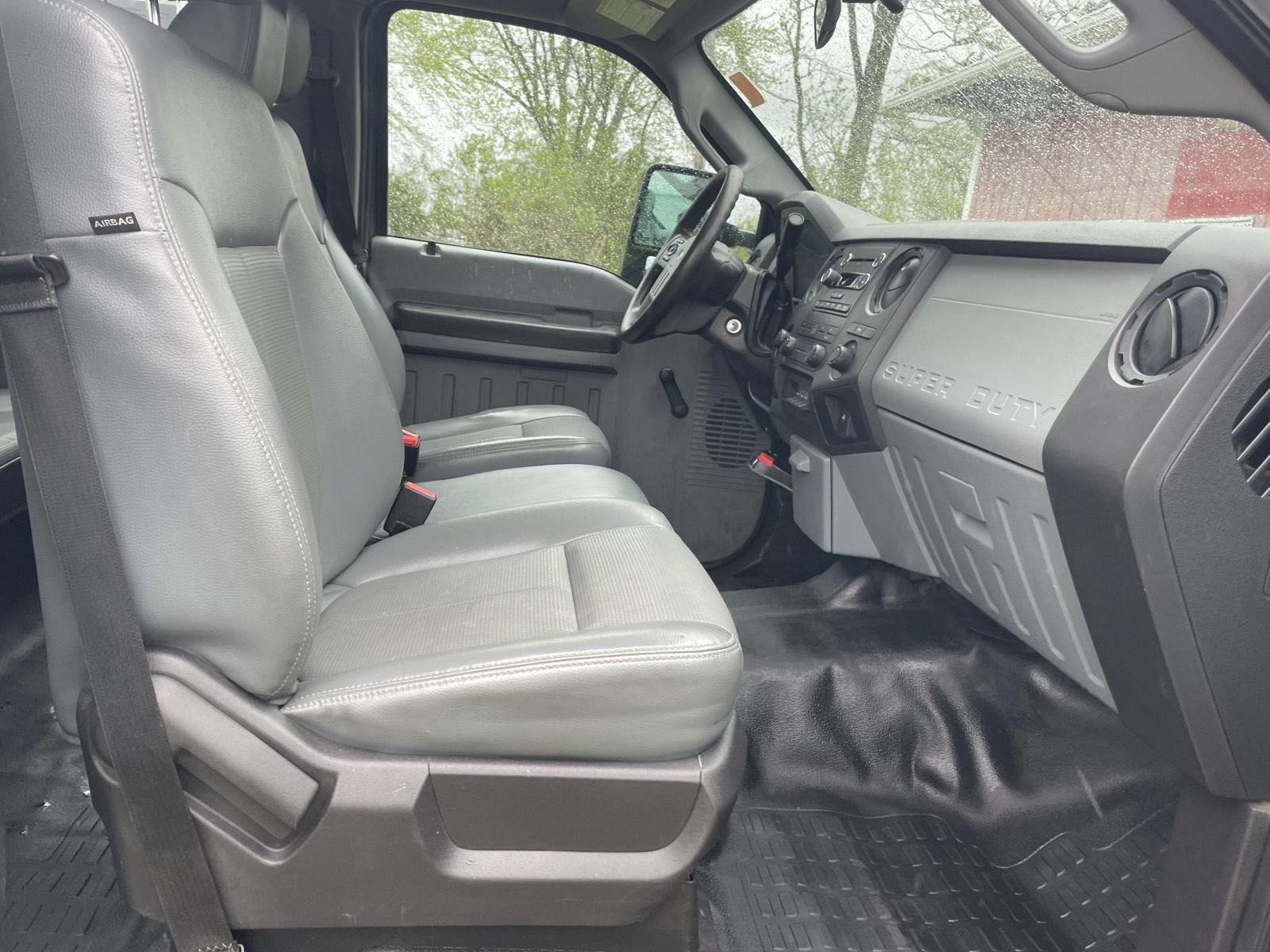 2015 Magnetic Metallic Ford Super Duty F-350 SRW XL 4X4 Truck