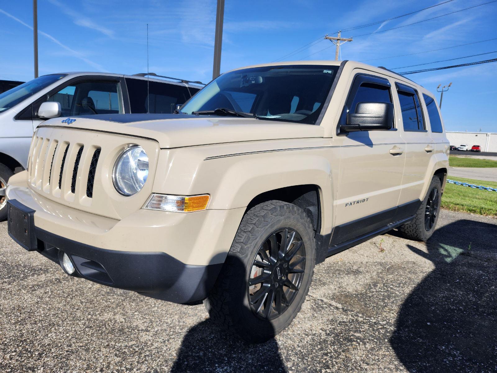 Mojave Sand Clearcoat 2016 Jeep Patriot SUV / Crossover Front-Wheel Drive Continuously Variable Transmission