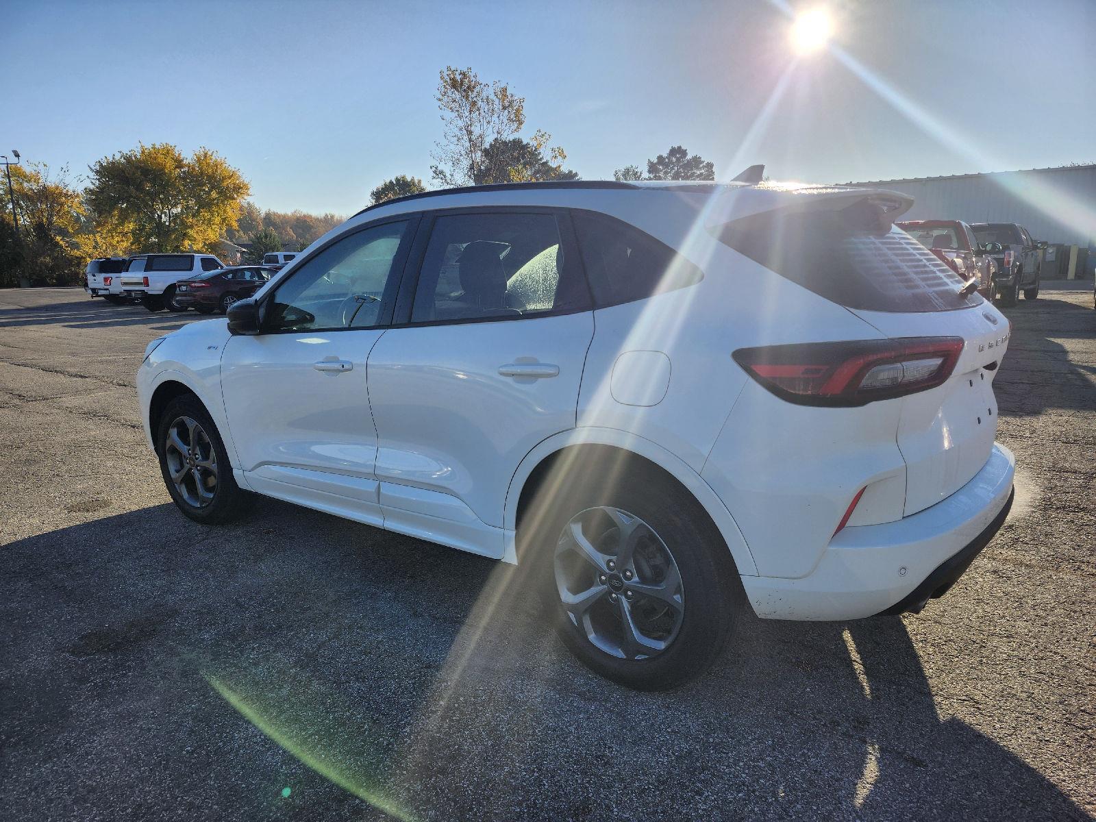 2024 Star White Metallic Tri-Coat Ford Escape ST-Line AWD SUV