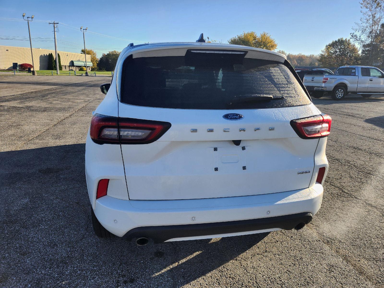 2024 Star White Metallic Tri-Coat Ford Escape ST-Line AWD SUV