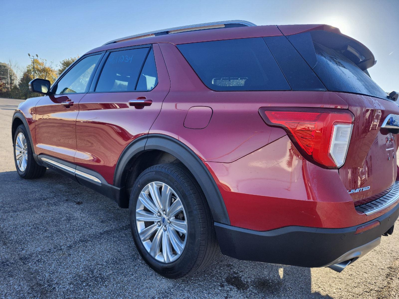 2023 Rapid Red Metallic Tinted Clearcoat Ford Explorer Limited 4X4 SUV
