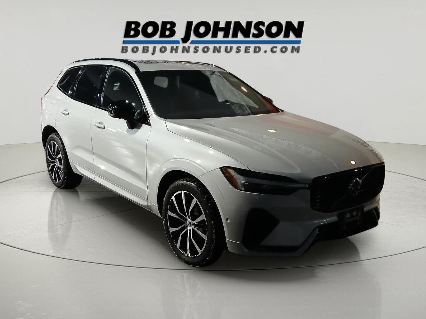 2023 Volvo XC60 Plus's photo