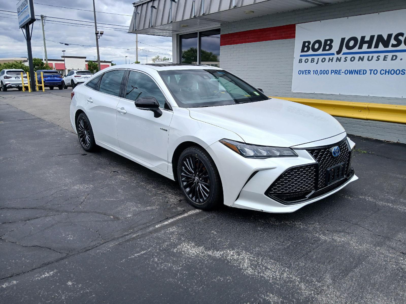 2019 Toyota Avalon Hybrid XSE FWD