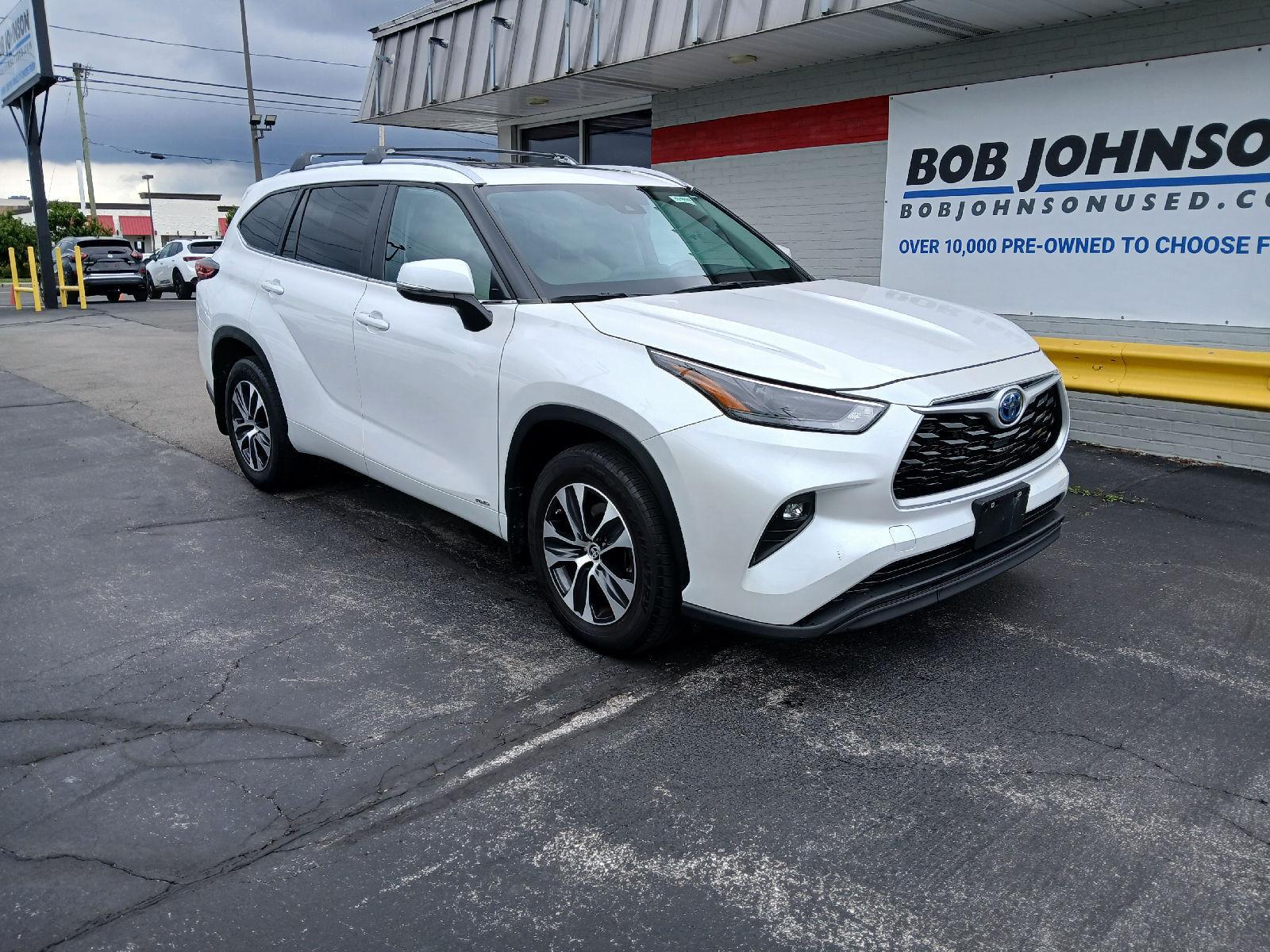  2023 Toyota Highlander Hybrid XLE AWD   