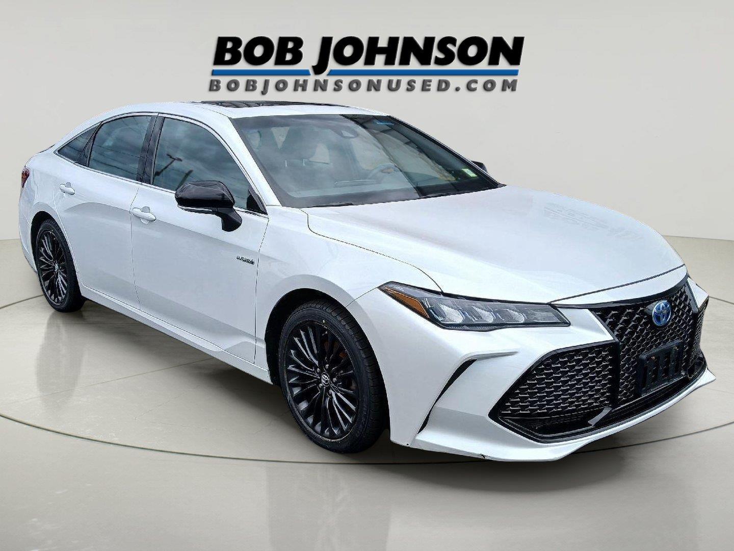 2019 Toyota Avalon Hybrid XSE FWD