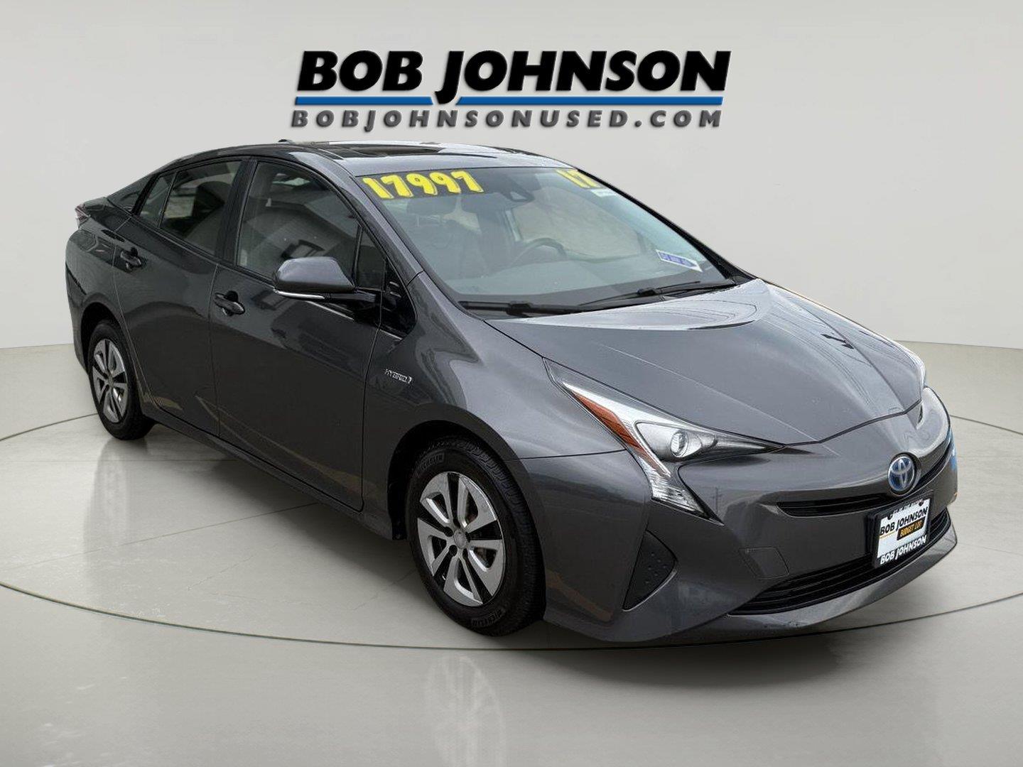  2017 Toyota Prius Four FWD   