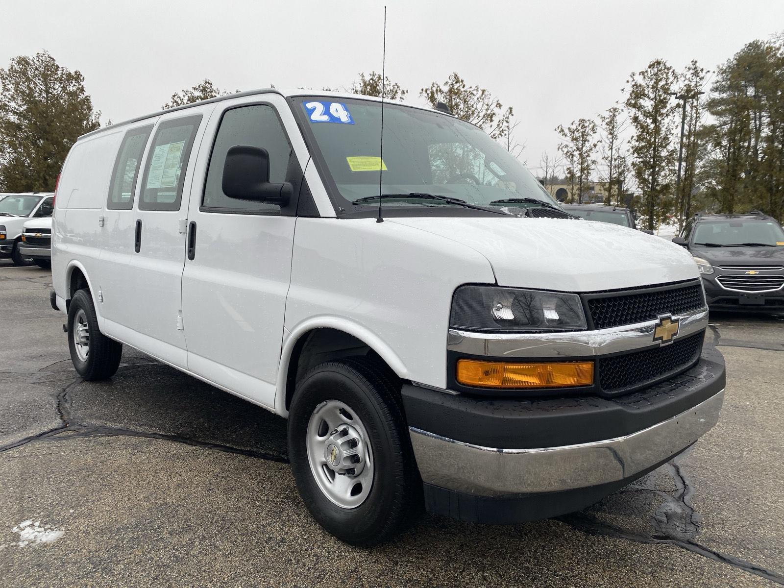 2024 Chevrolet Express Cargo 2500 RWD