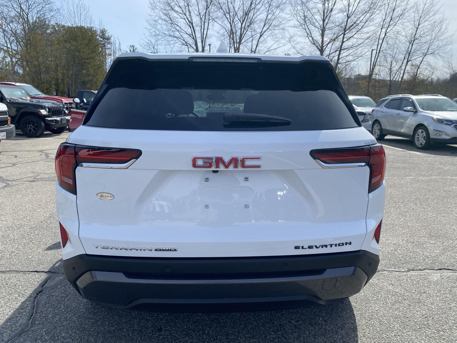 View vehicle photo 6