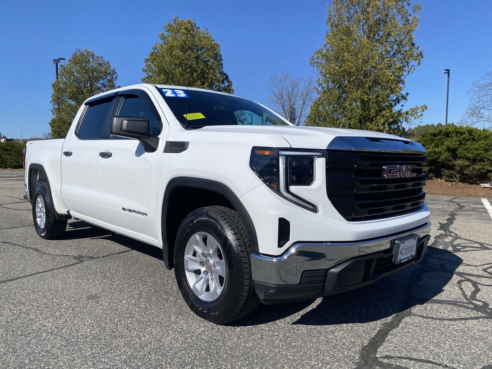 Summit White 2023 GMC Sierra 1500 Pro Crew Cab 4WD Pickup Truck Four-Wheel Drive 8-Speed Automatic