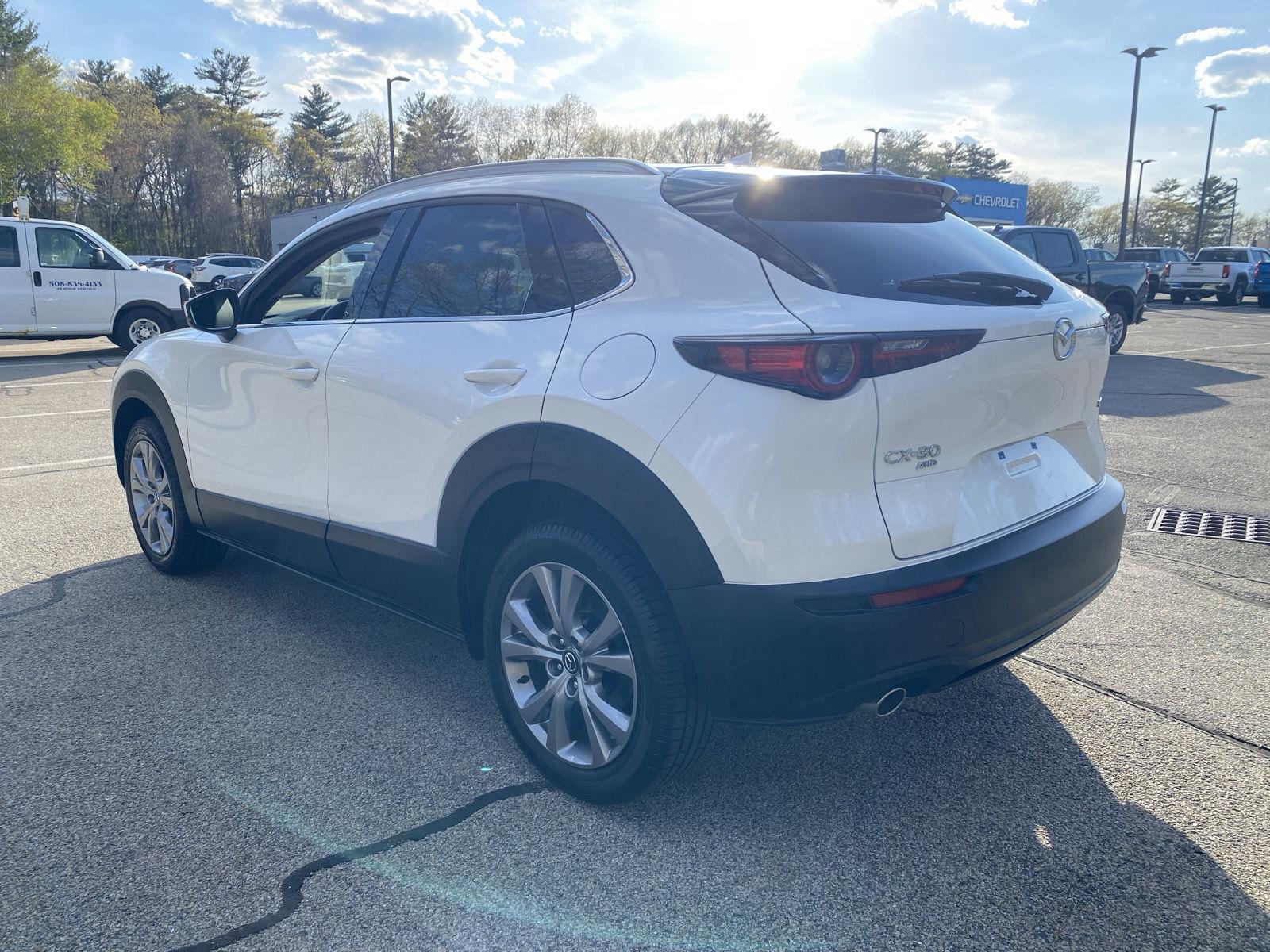 View vehicle photo 5