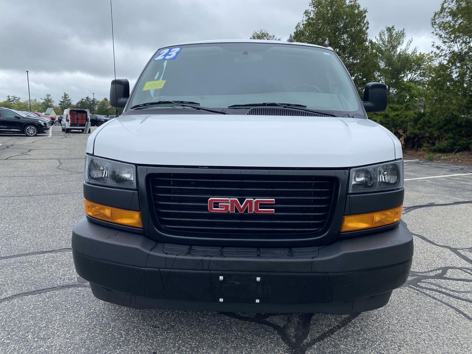 View vehicle photo 2