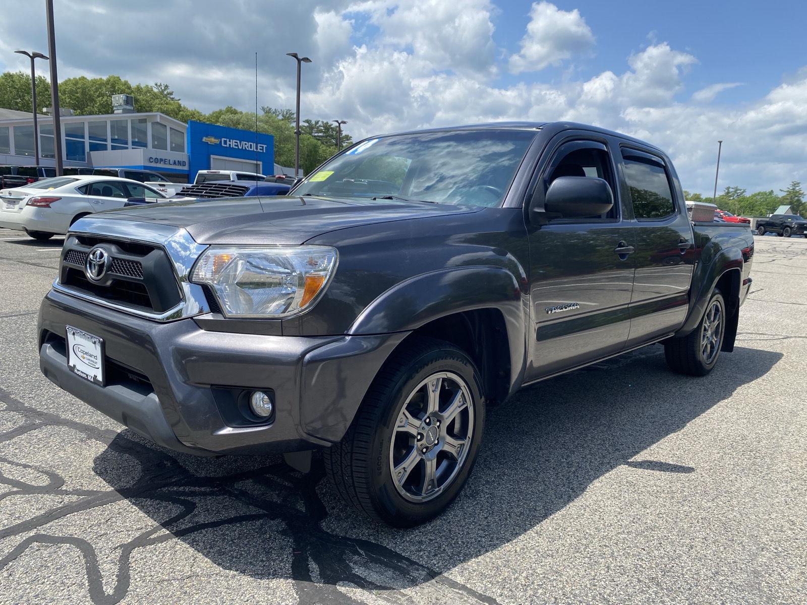 Magnetic Gray Metallic 2014 Toyota Tacoma Pickup Truck 4X2 Automatic