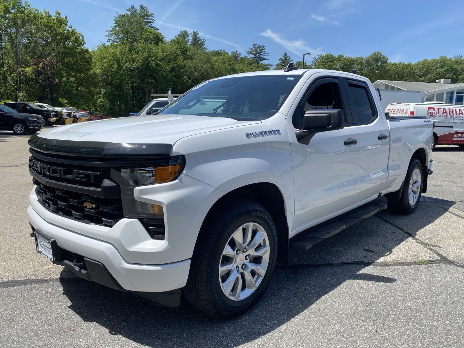 Summit White 2023 Chevrolet Silverado 1500 Pickup Truck Four-Wheel Drive 8-Speed Automatic