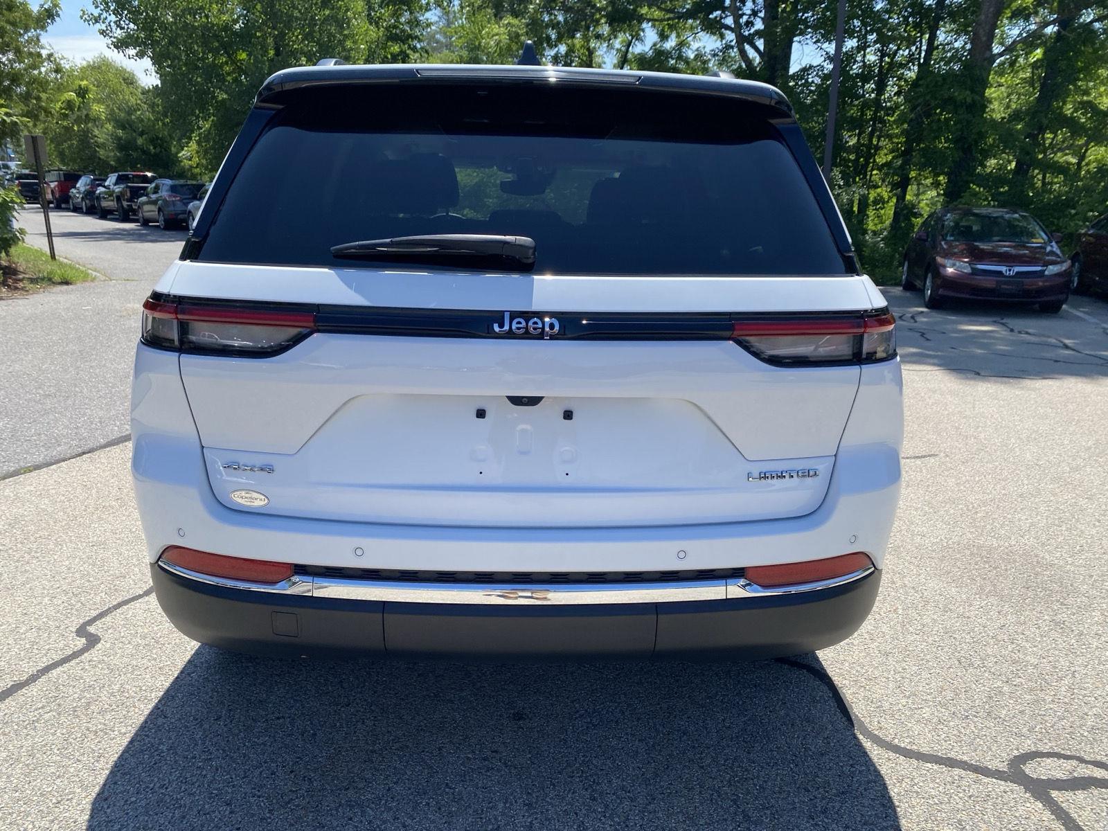 View vehicle photo 6